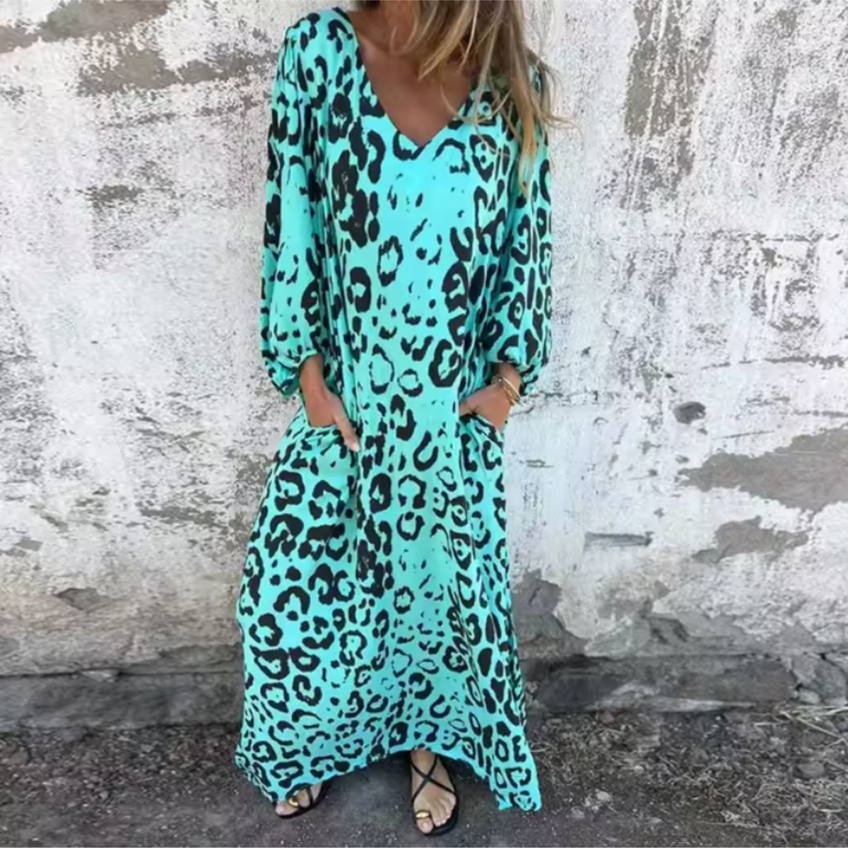 Varia Apparel - Women's Printed V-Neck Maxi Dress with Pockets in Turquoise