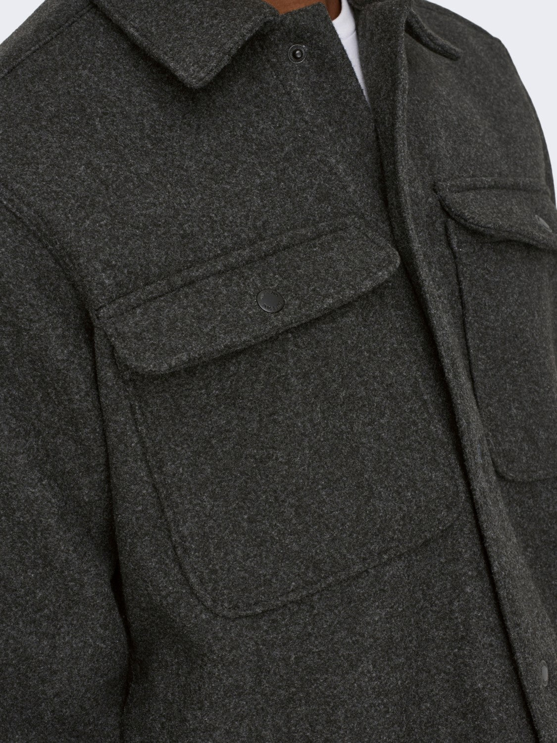 Men's Relaxed Fit Button-Down Overshirt with Chest Pockets