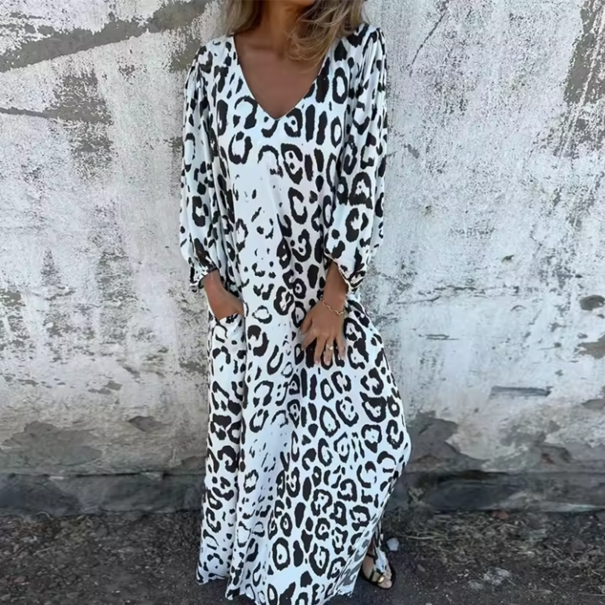 Women's white and black leopard print maxi dress with blouson sleeves