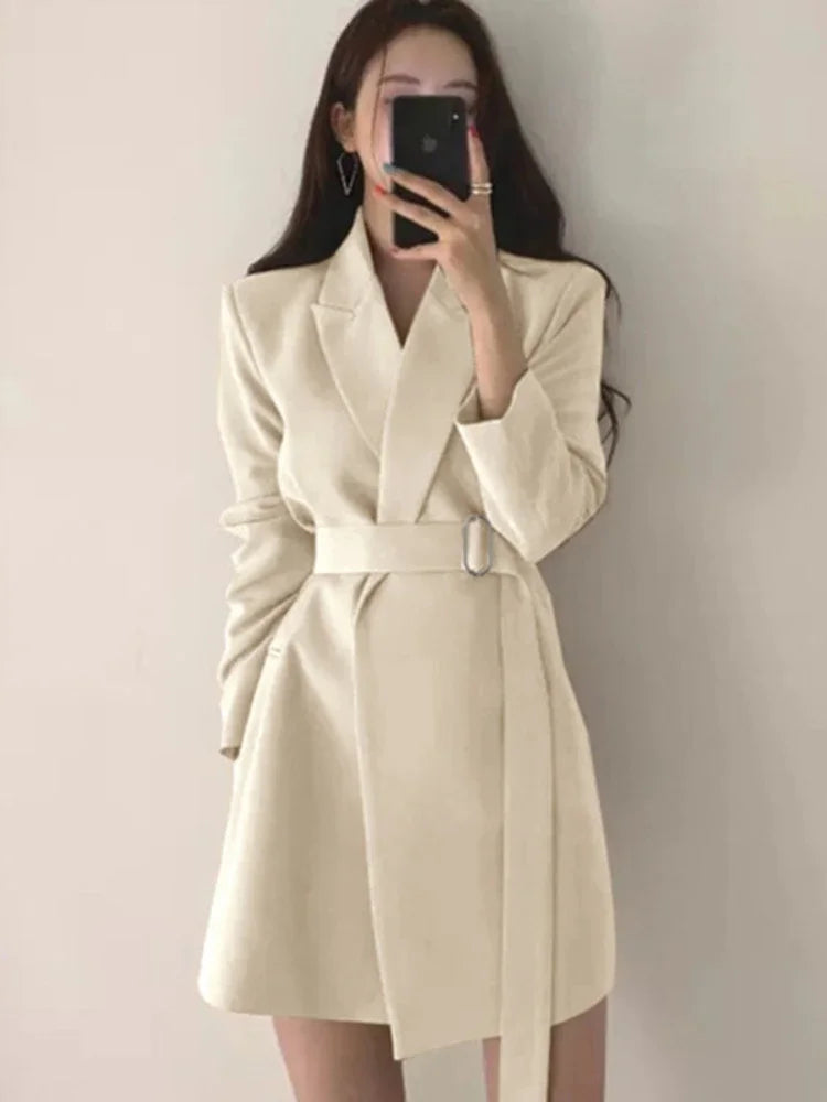 Women's Tailored Single-Breasted Blazer in White
